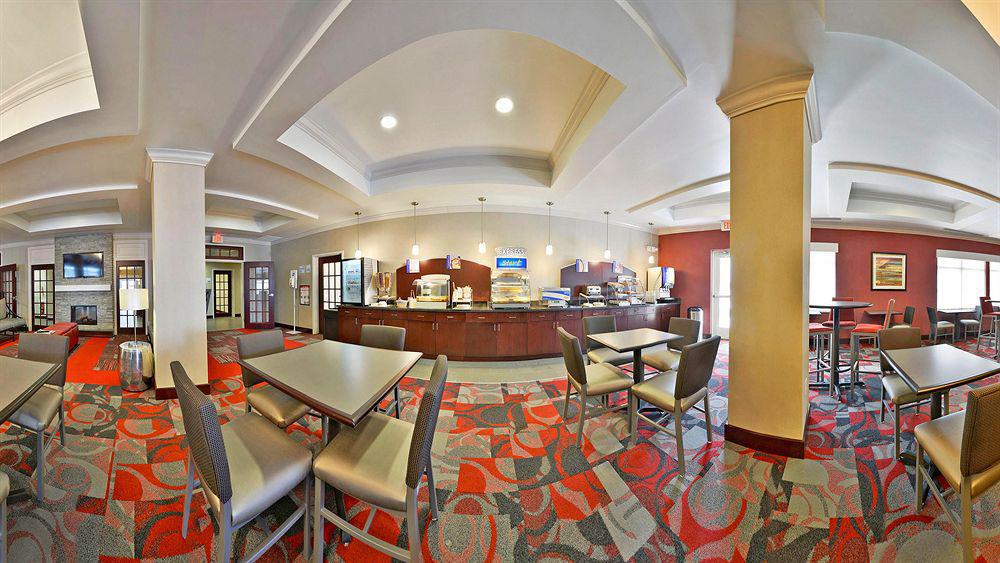 Holiday Inn Express Hotel & Suites Detroit-Utica By Ihg Bagian luar foto