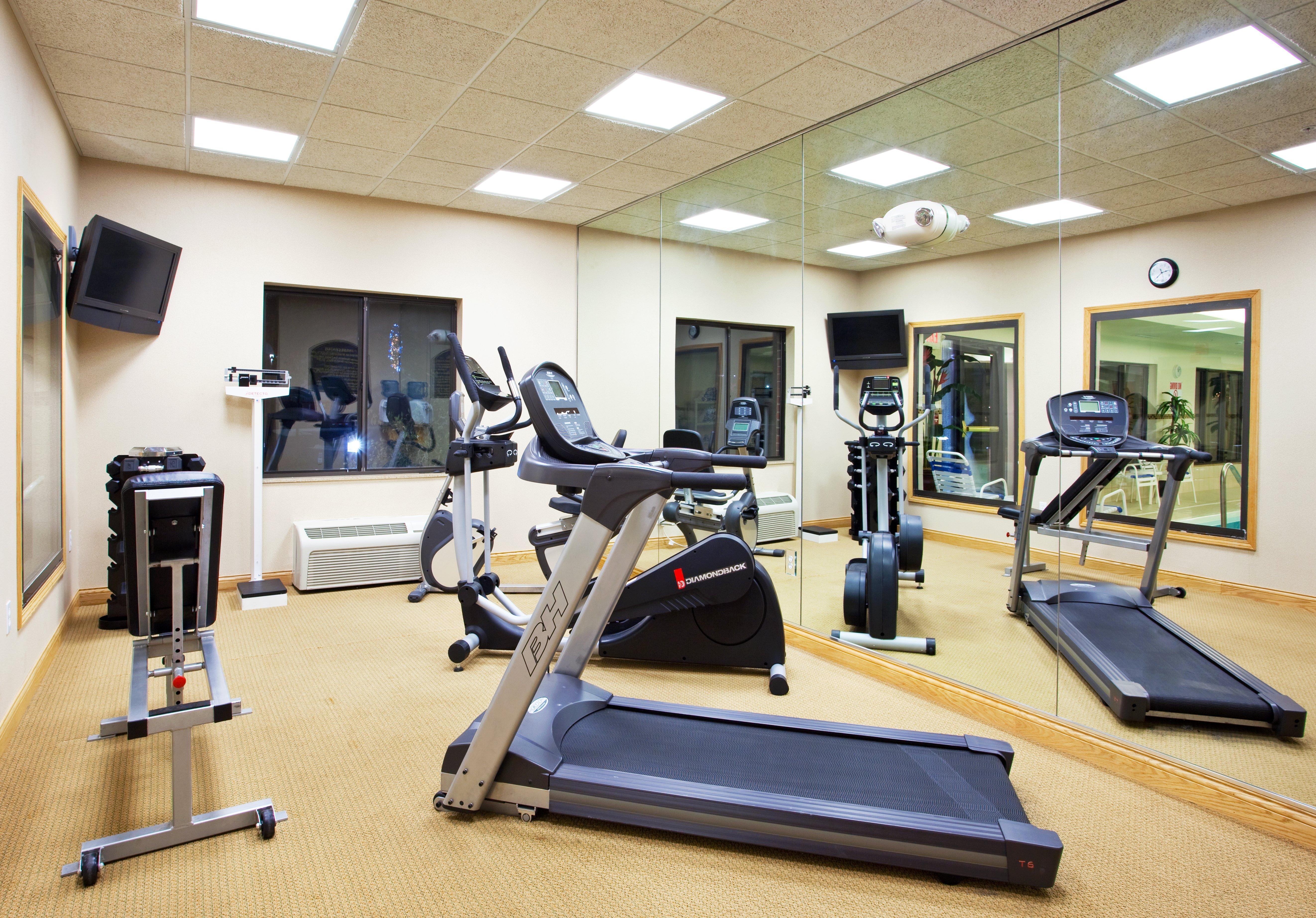 Holiday Inn Express Hotel & Suites Detroit-Utica By Ihg Bagian luar foto