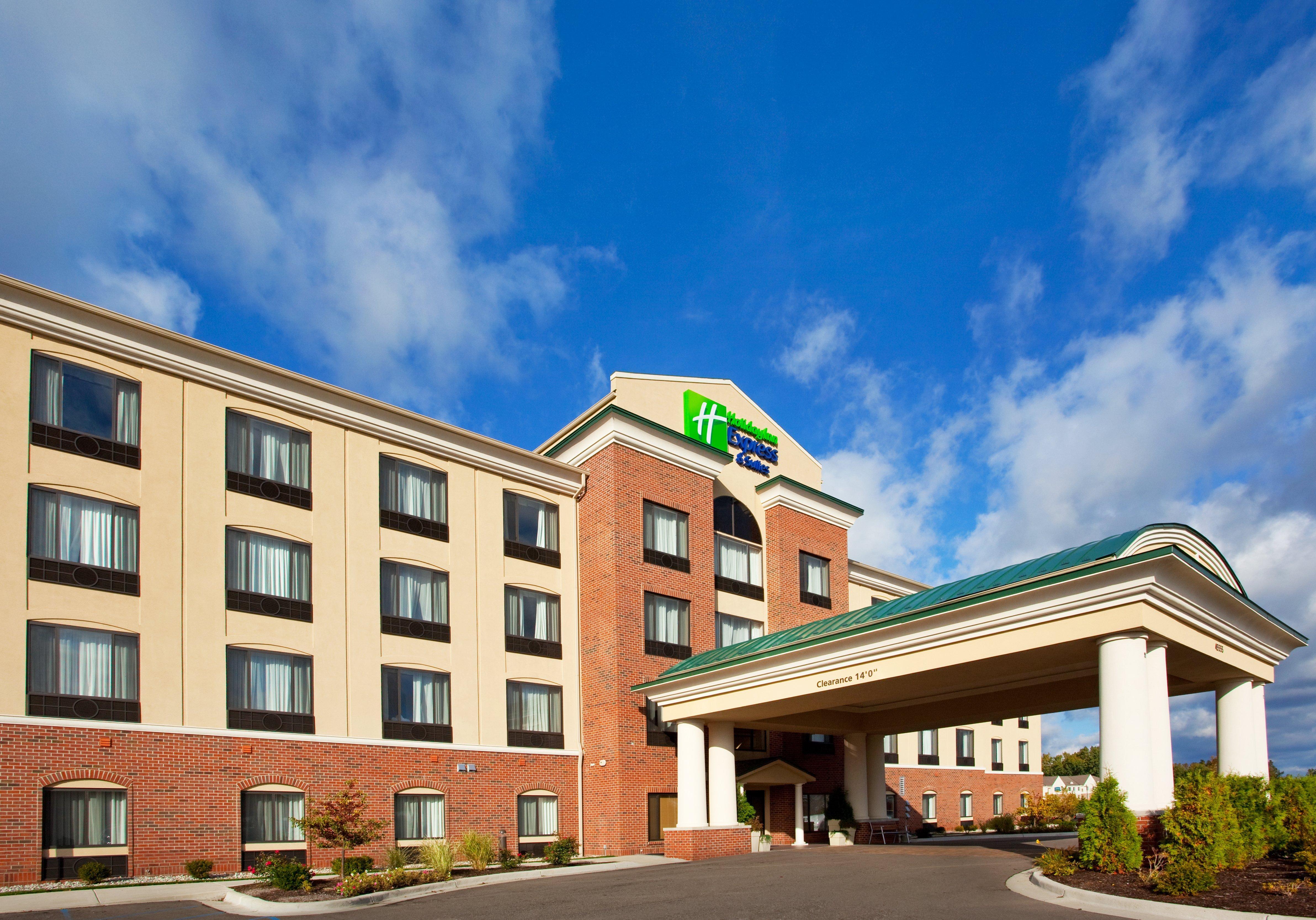 Holiday Inn Express Hotel & Suites Detroit-Utica By Ihg Bagian luar foto