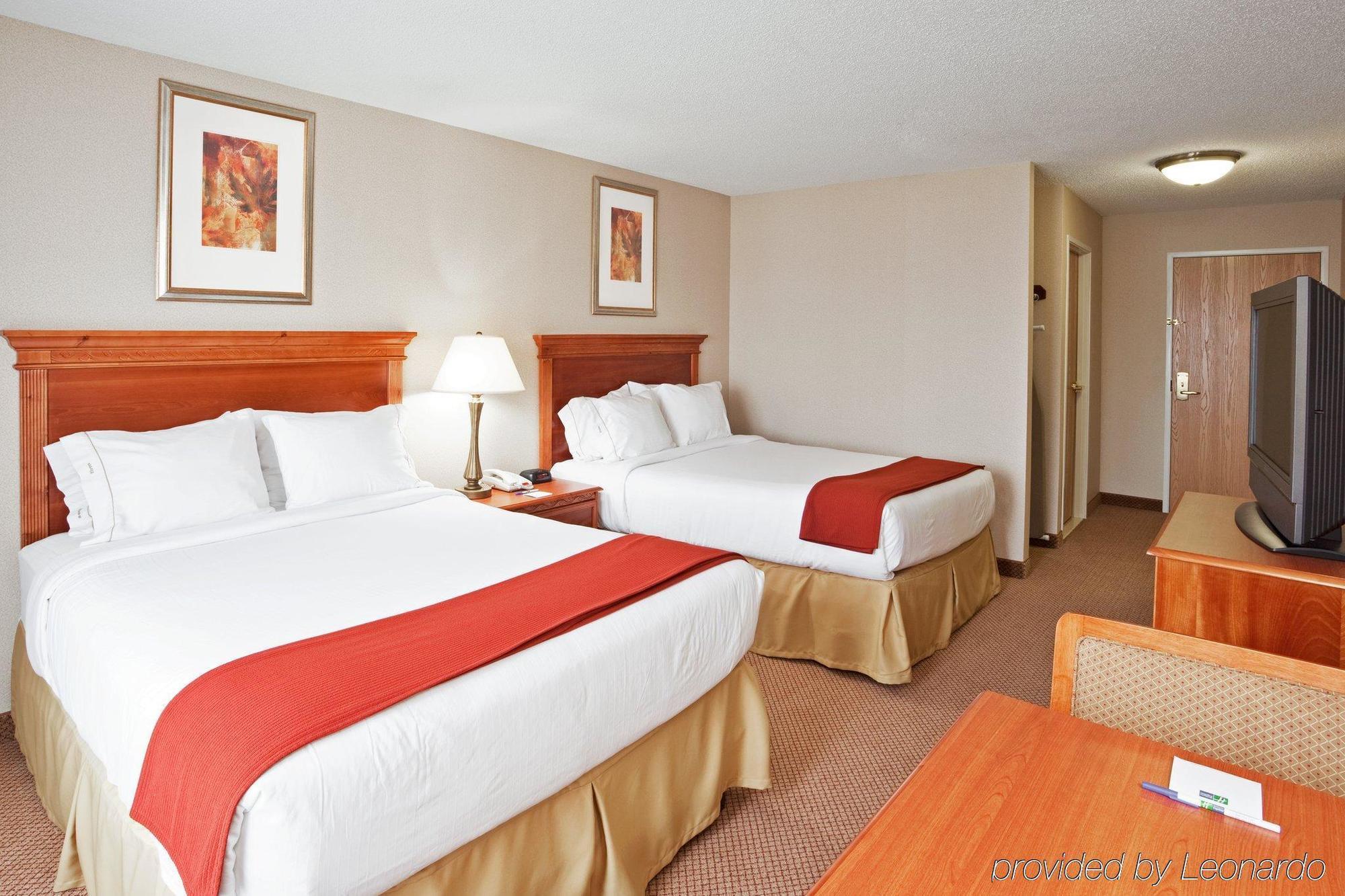 Holiday Inn Express Hotel & Suites Detroit-Utica By Ihg Ruang foto