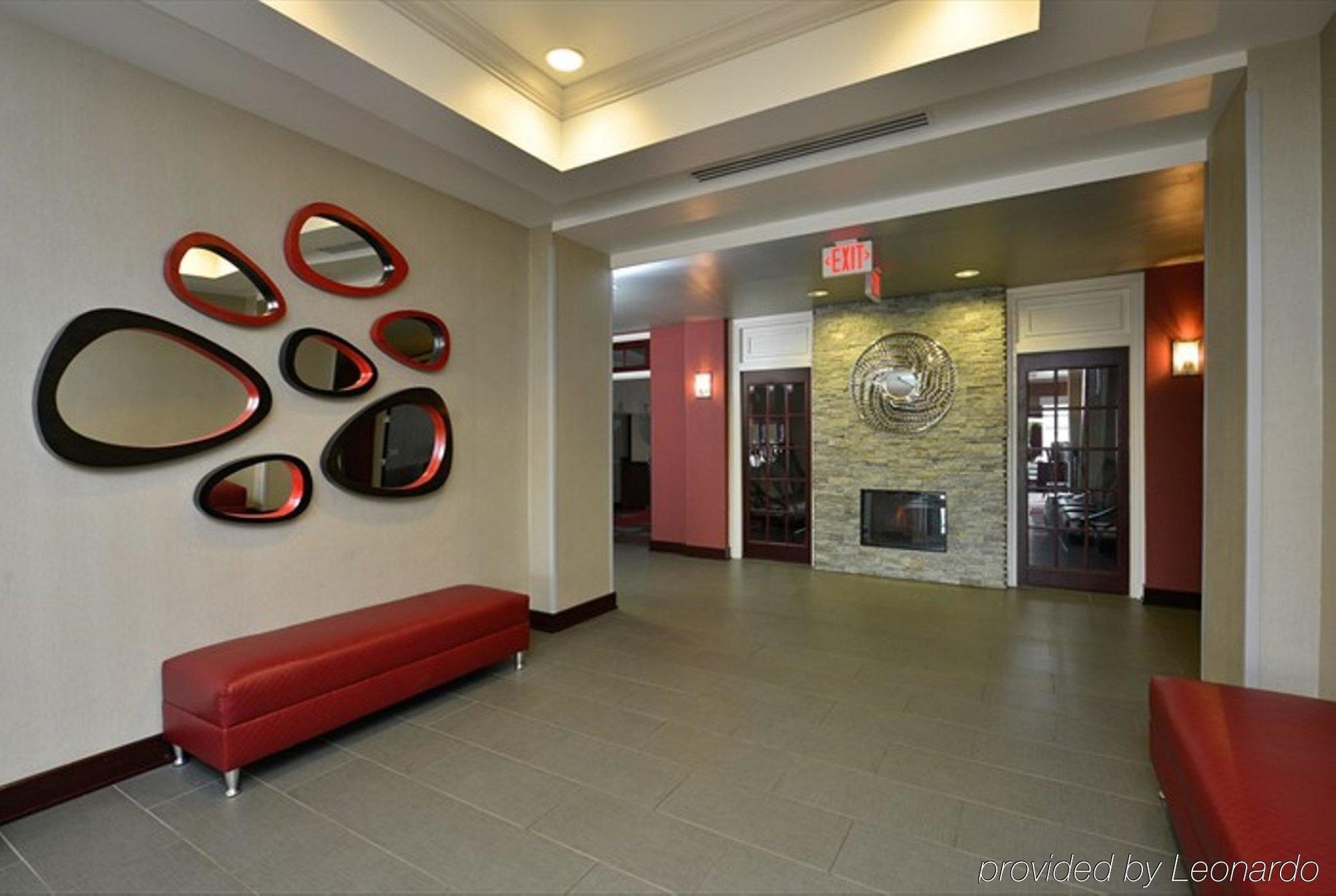 Holiday Inn Express Hotel & Suites Detroit-Utica By Ihg Bagian luar foto
